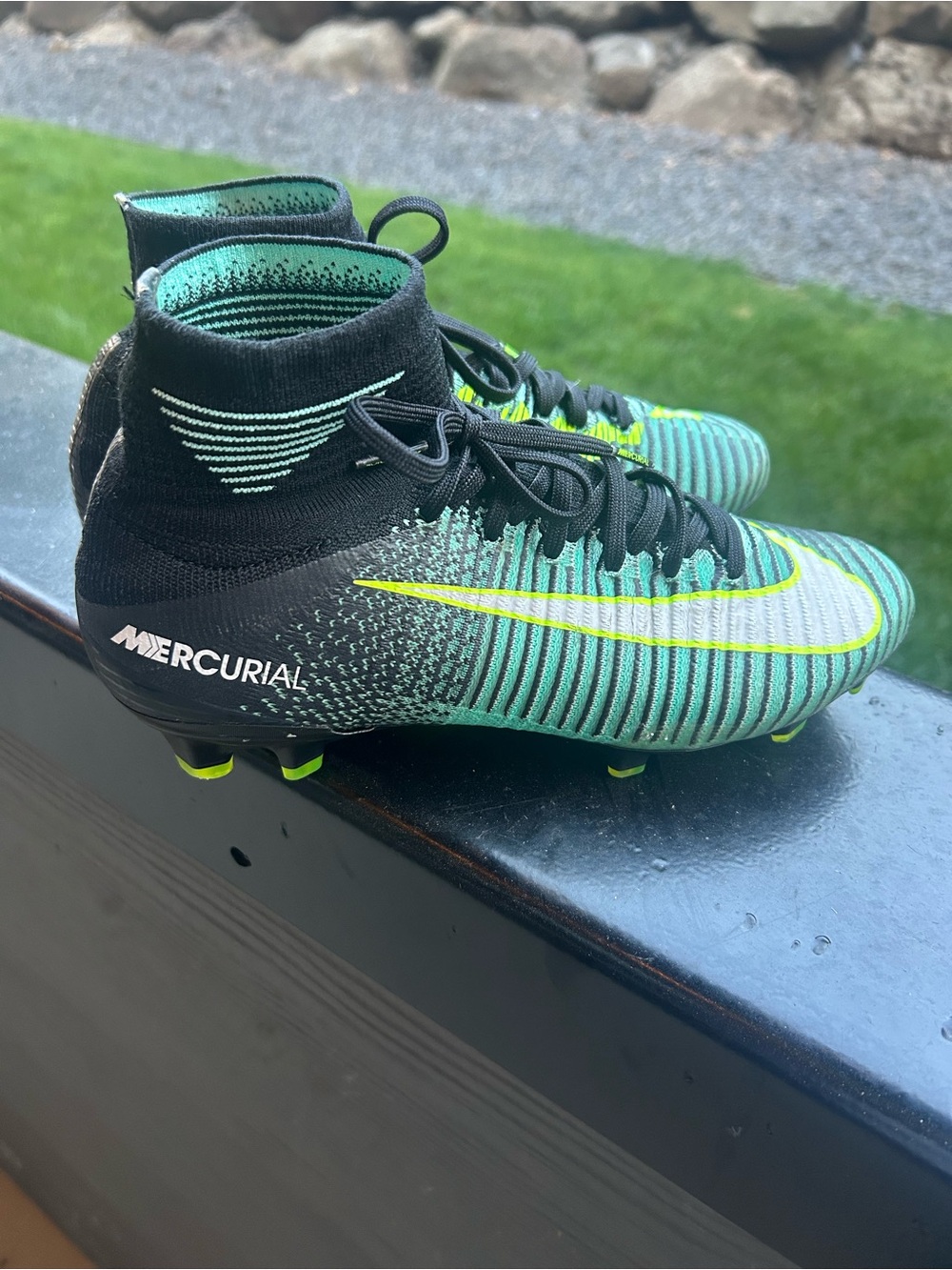 Kids' Soccer Cleats